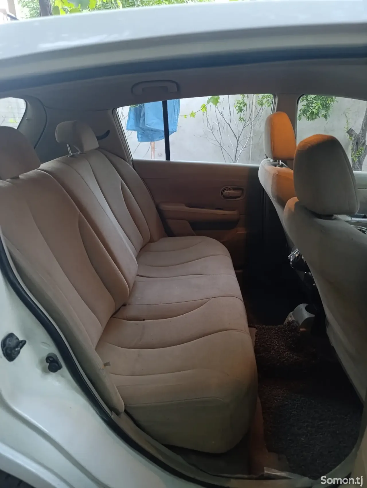 Nissan Tiida 2009 · 1.6 AT