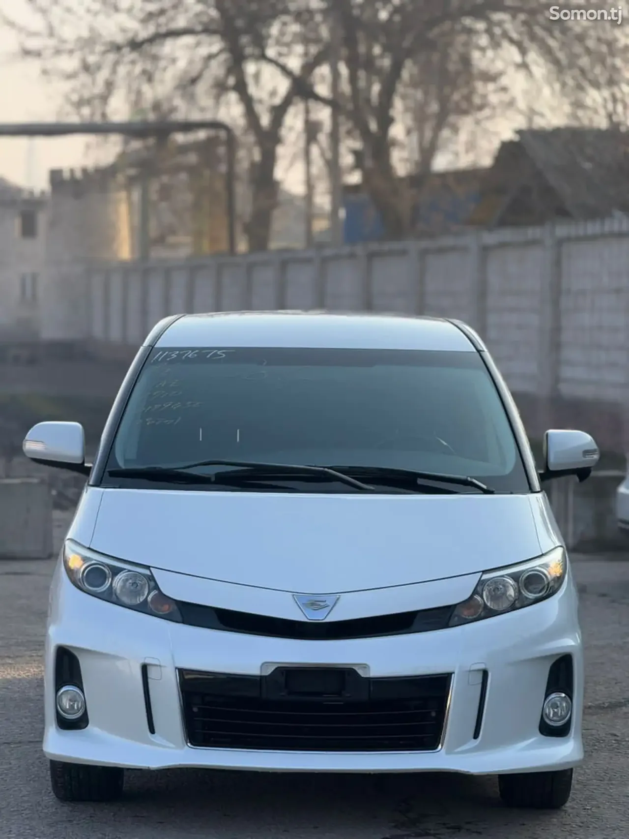 Toyota Estima 2014 · 2.4 AT