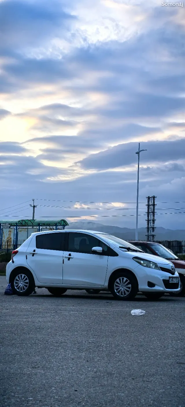 Toyota Vitz 2011 · 1.1 AT