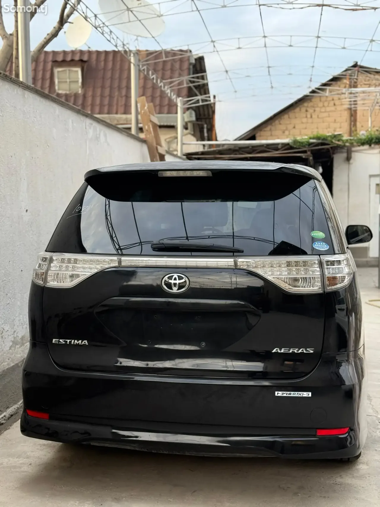 Toyota Estima 2014 · 2.4 AT