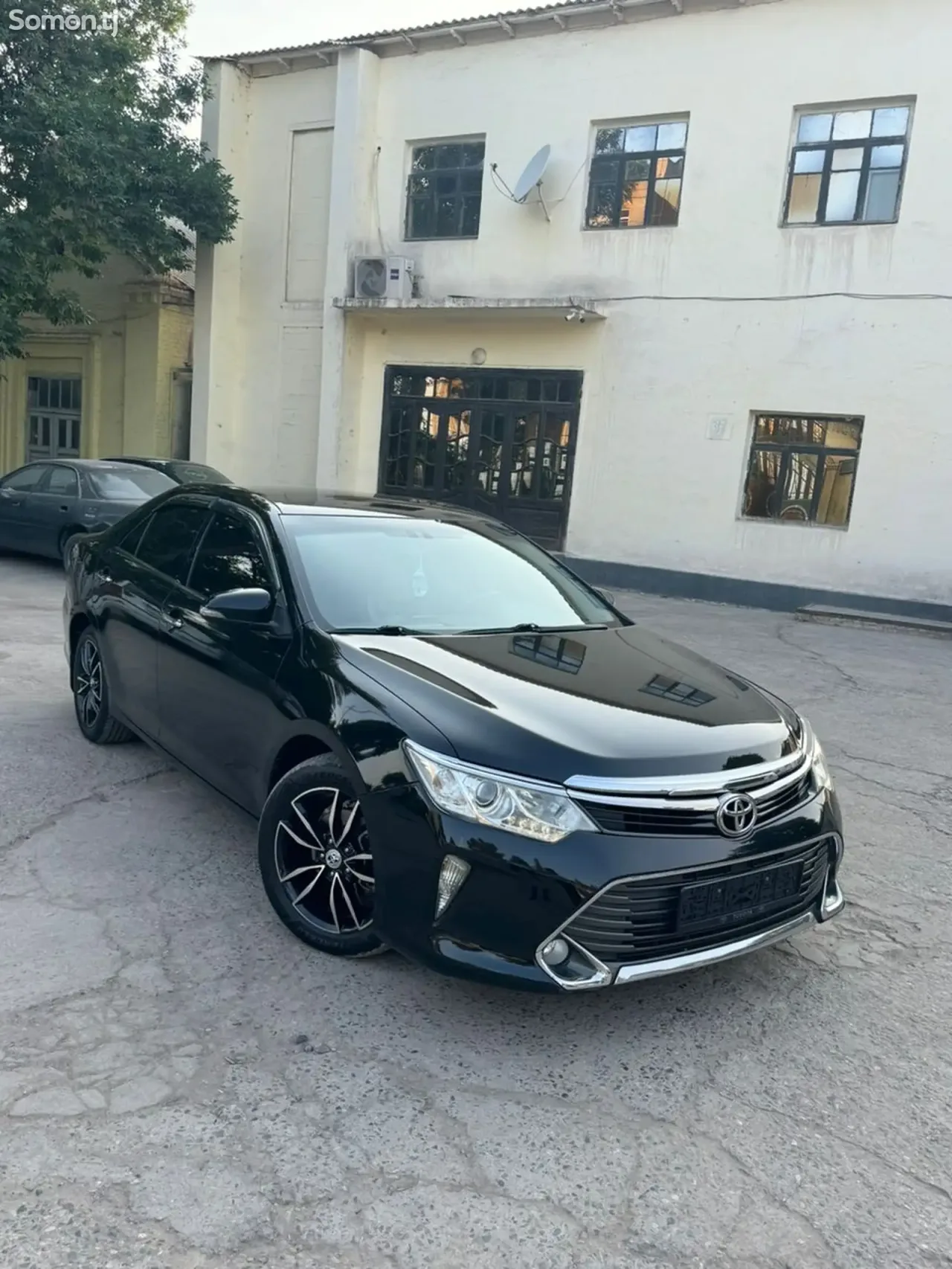 Toyota Camry 2015 · 2.5 AT