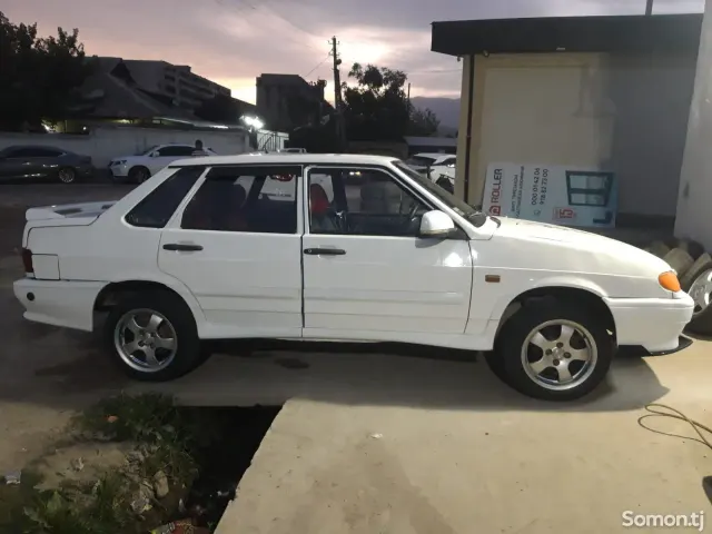 Lada (ВАЗ) 2115 2002 · 1.5 MT