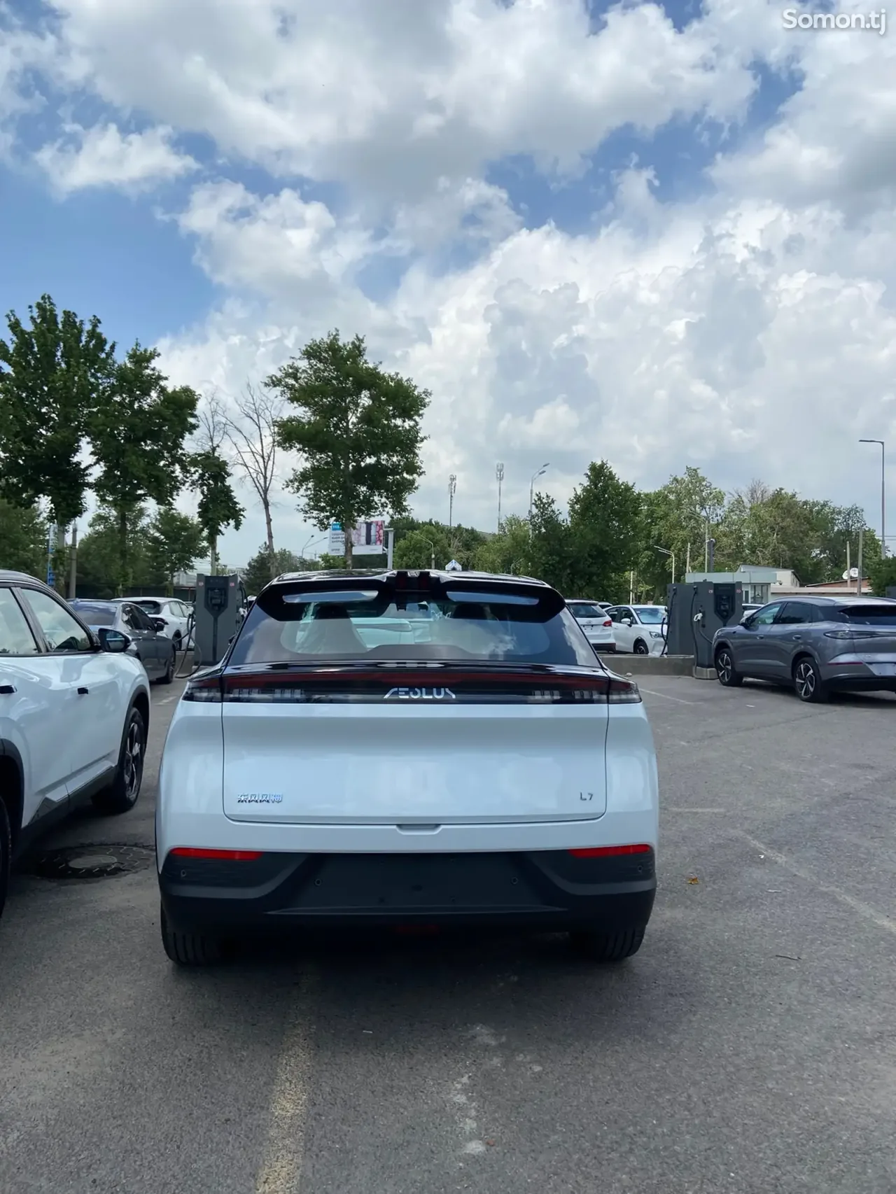Dongfeng L7 2025 · AT