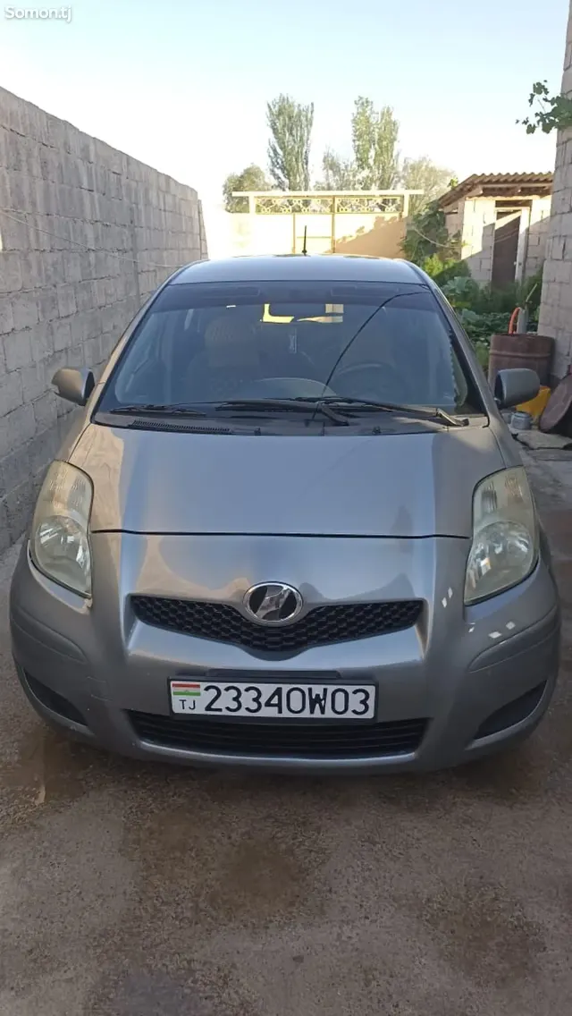 Toyota Vitz 2009 · 1.3 AT