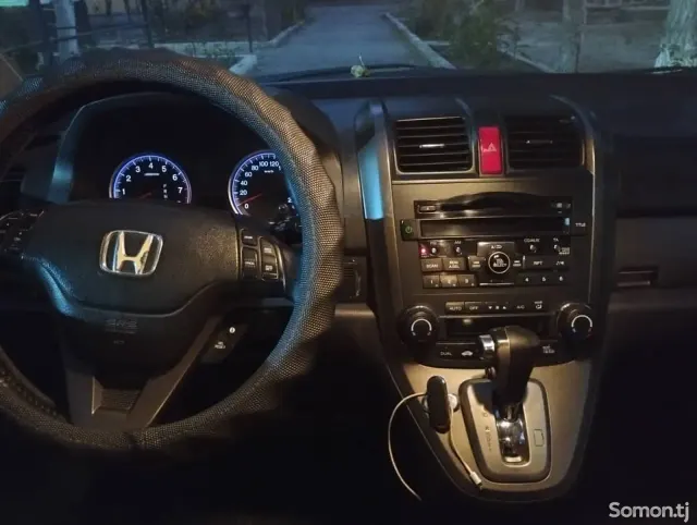 Honda CR-V 2011 · 2.4 AT