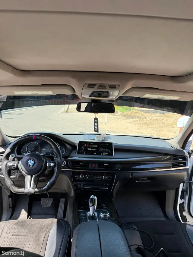 BMW X5 2015 · 3.5 AT