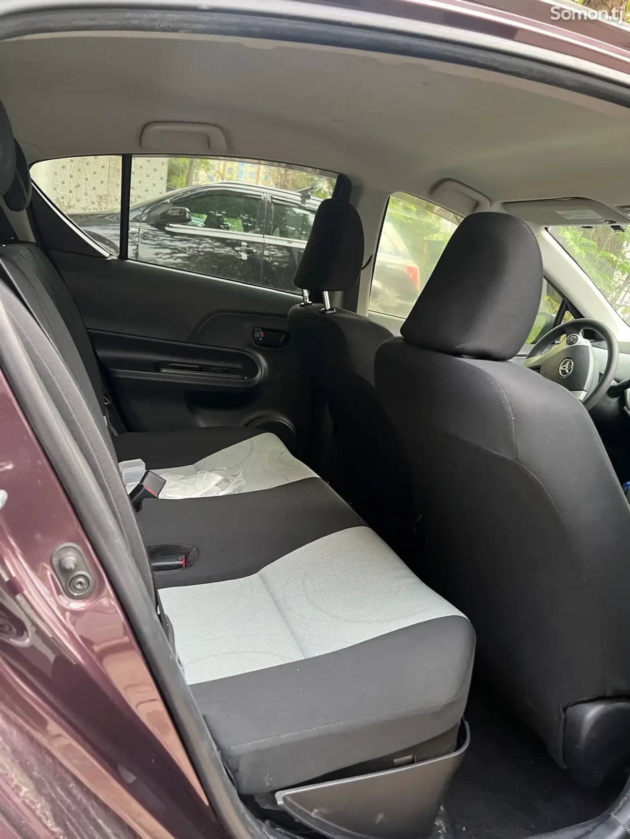 Toyota Aqua 2014 · 1.5 AT