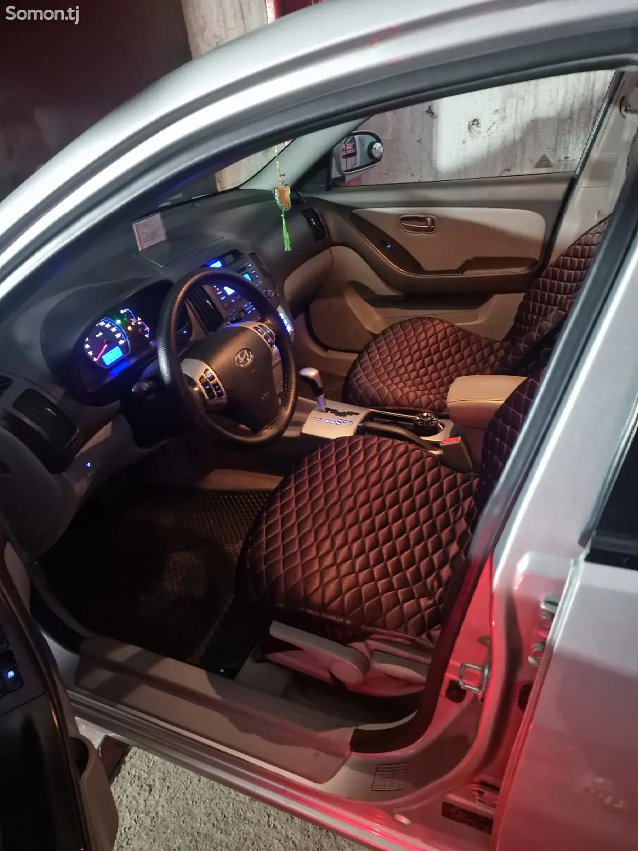 Hyundai Avante 2007 · 1.6 AT