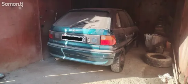 Opel Astra F 1995 · 1.6 MT