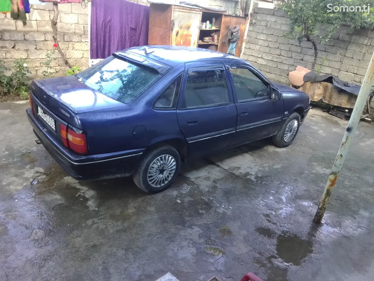 Opel Vectra A 1992 · 1.6 MT