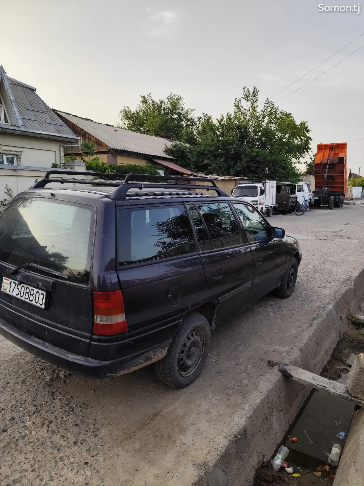 Opel Astra F 1993 · 1.6 MT