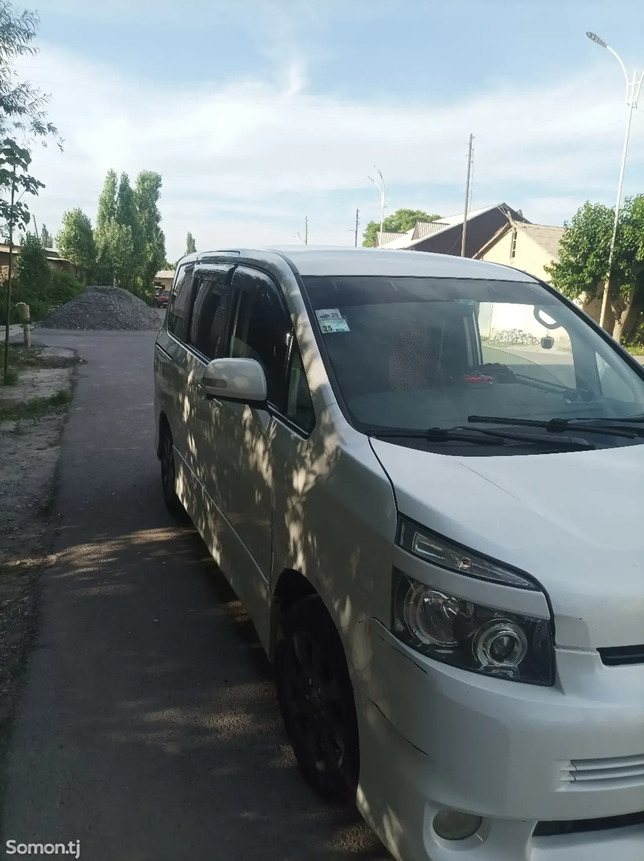 Toyota Voxy 2007 · 2.0 AT