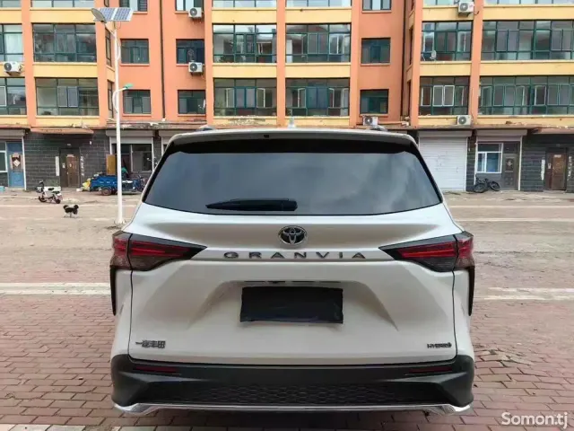Toyota Granvia 2023 · 2.5 AT