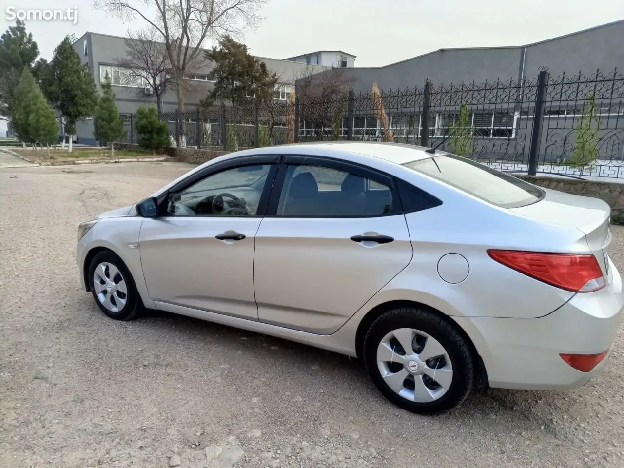 Hyundai Solaris 2015 · 1.6 AT