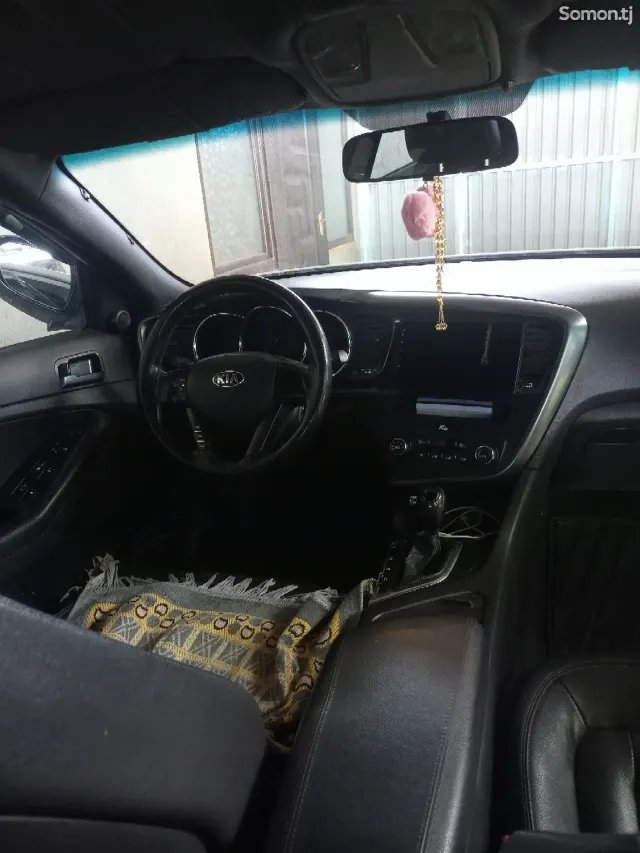 Kia K5 2012 · 2.0 AT