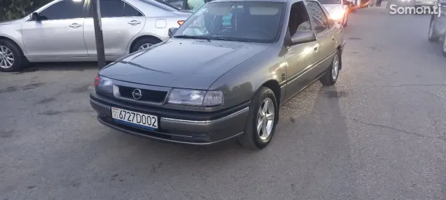 Opel Vectra A 1992 · 1.6 MT