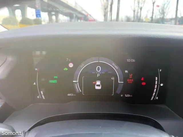 Toyota Camry 2025 · 2.0 AT
