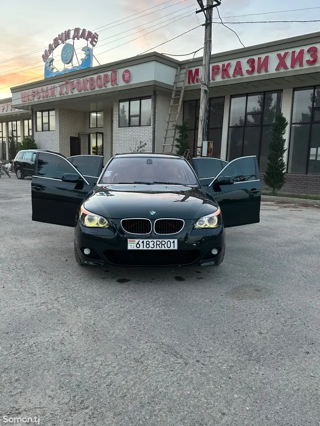 BMW 5 series 2004 · 3.0 AT