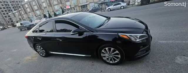 Hyundai Sonata 2015 · 2.4 AT