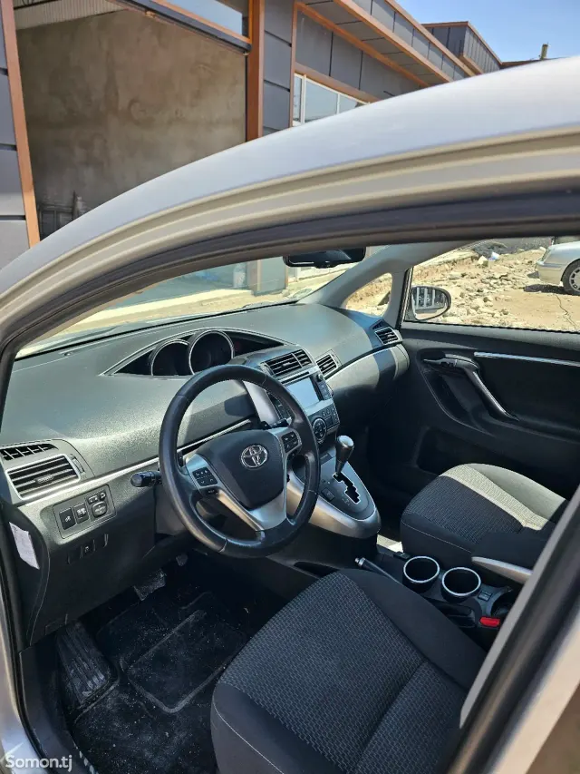 Toyota Verso 2016 · 1.8 AT