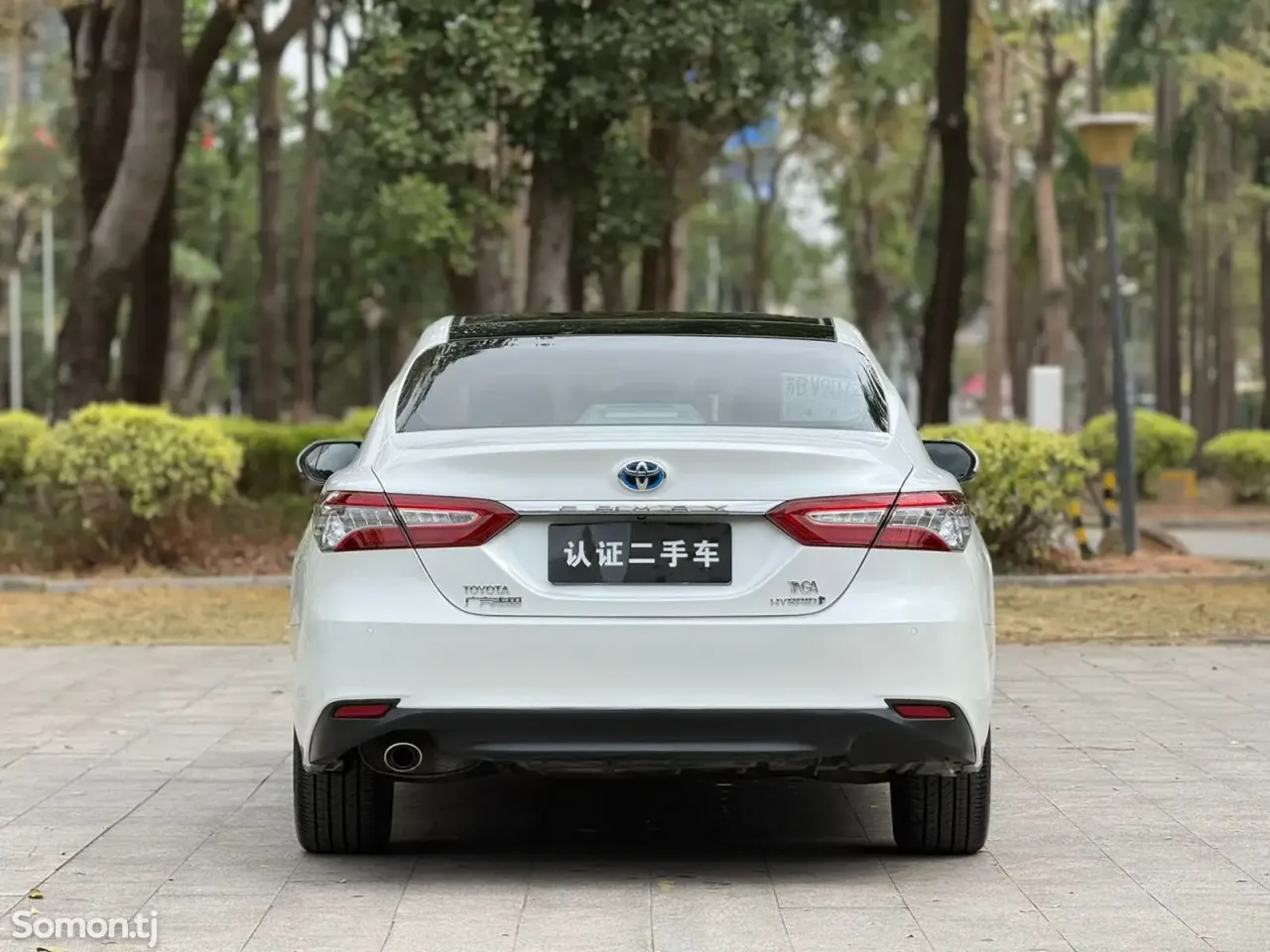 Toyota Camry 2018 · 2.5 AT