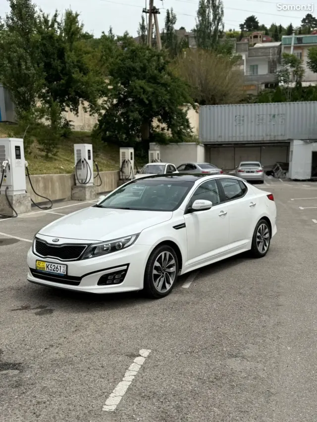 Kia K5 2015 · 2.0 AT
