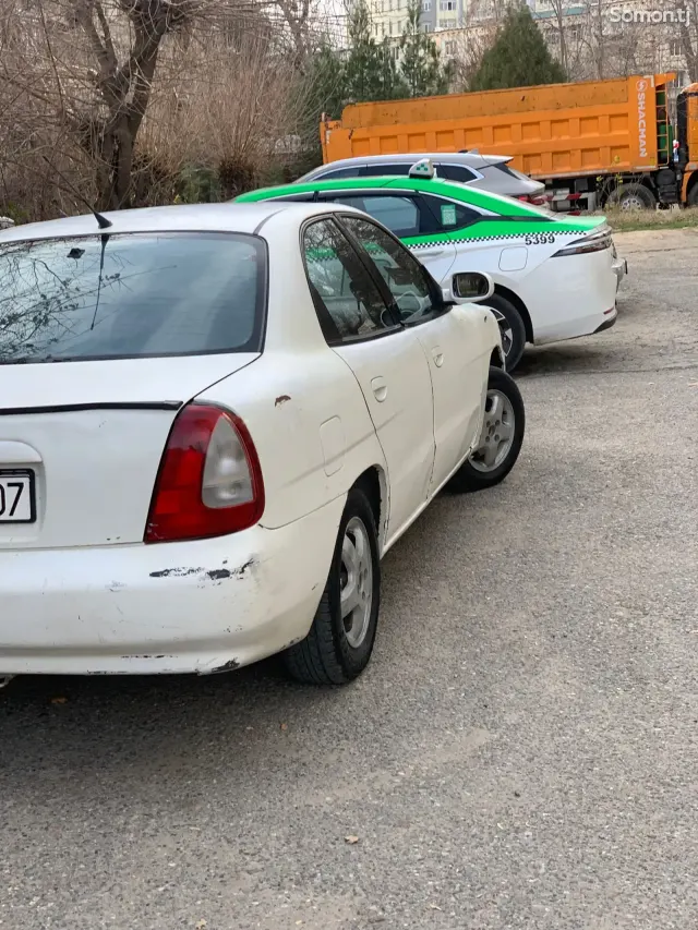 Daewoo Nubira 1997 · 1.8 MT