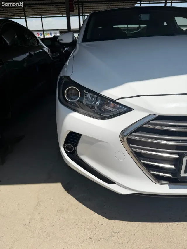 Hyundai Avante 2016 · 1.6 AT