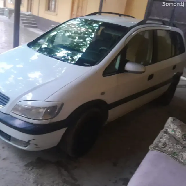 Opel Zafira 1999 · 1.6 MT