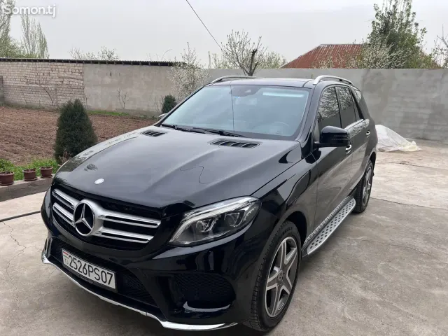 Mercedes-Benz GLE class 2016 · 3.0 AT