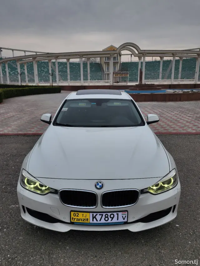 BMW 3 series 2012 · 2.0 AT
