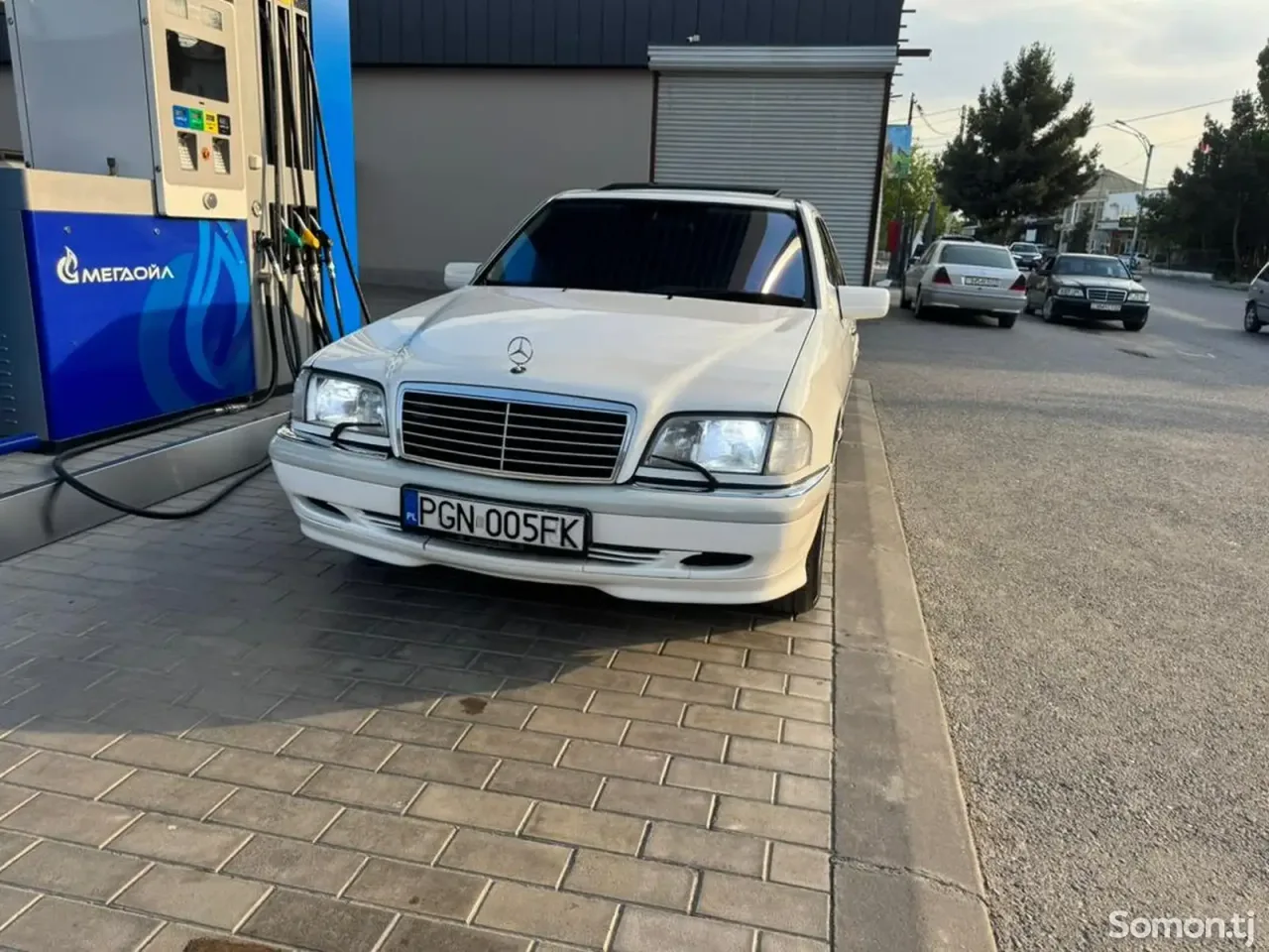 Mercedes-Benz C class 2000 · 2.8 AT