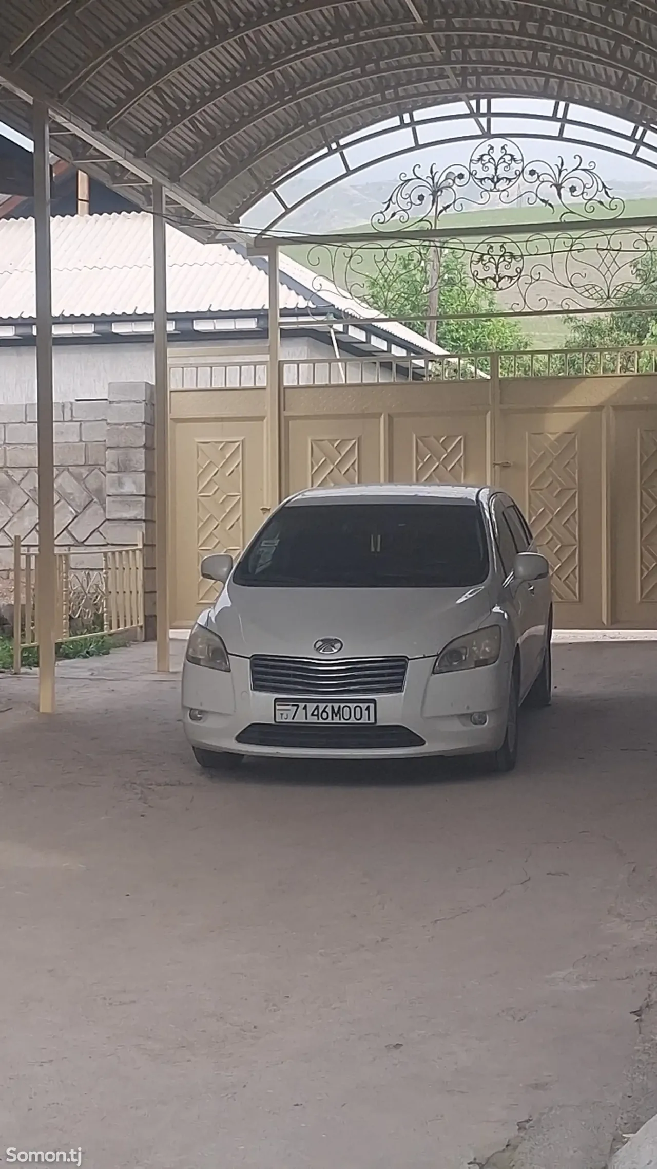 Toyota Mark X ZiO 2010 · 2.4 AT