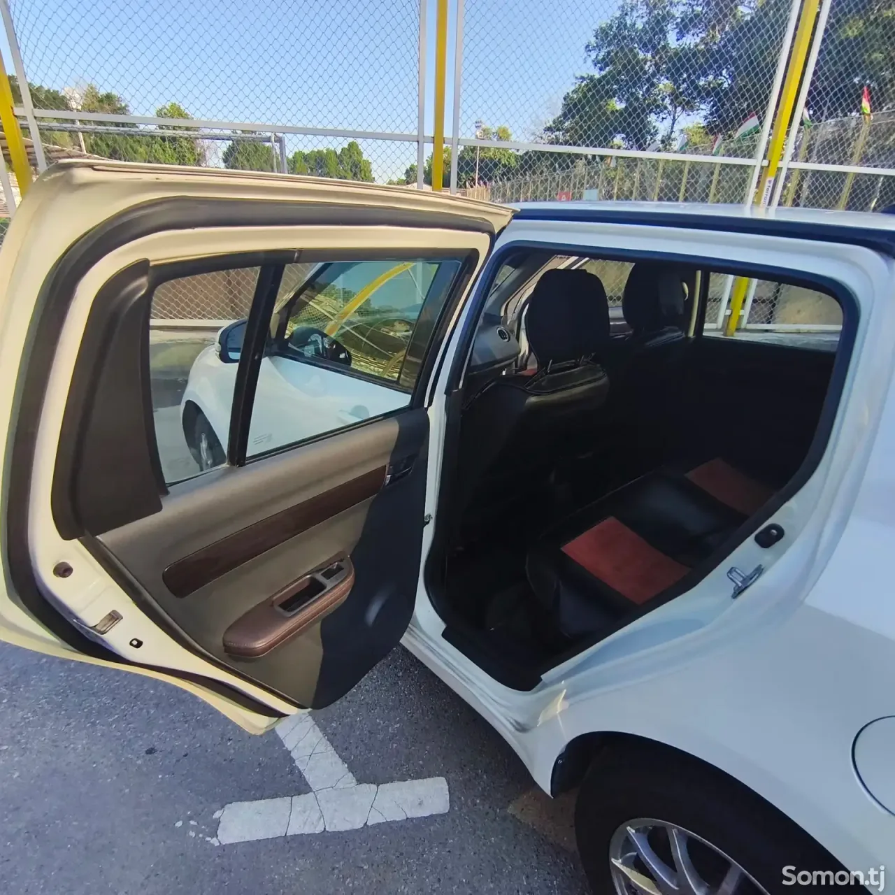 Suzuki Carry 2007 · 1.4 AT