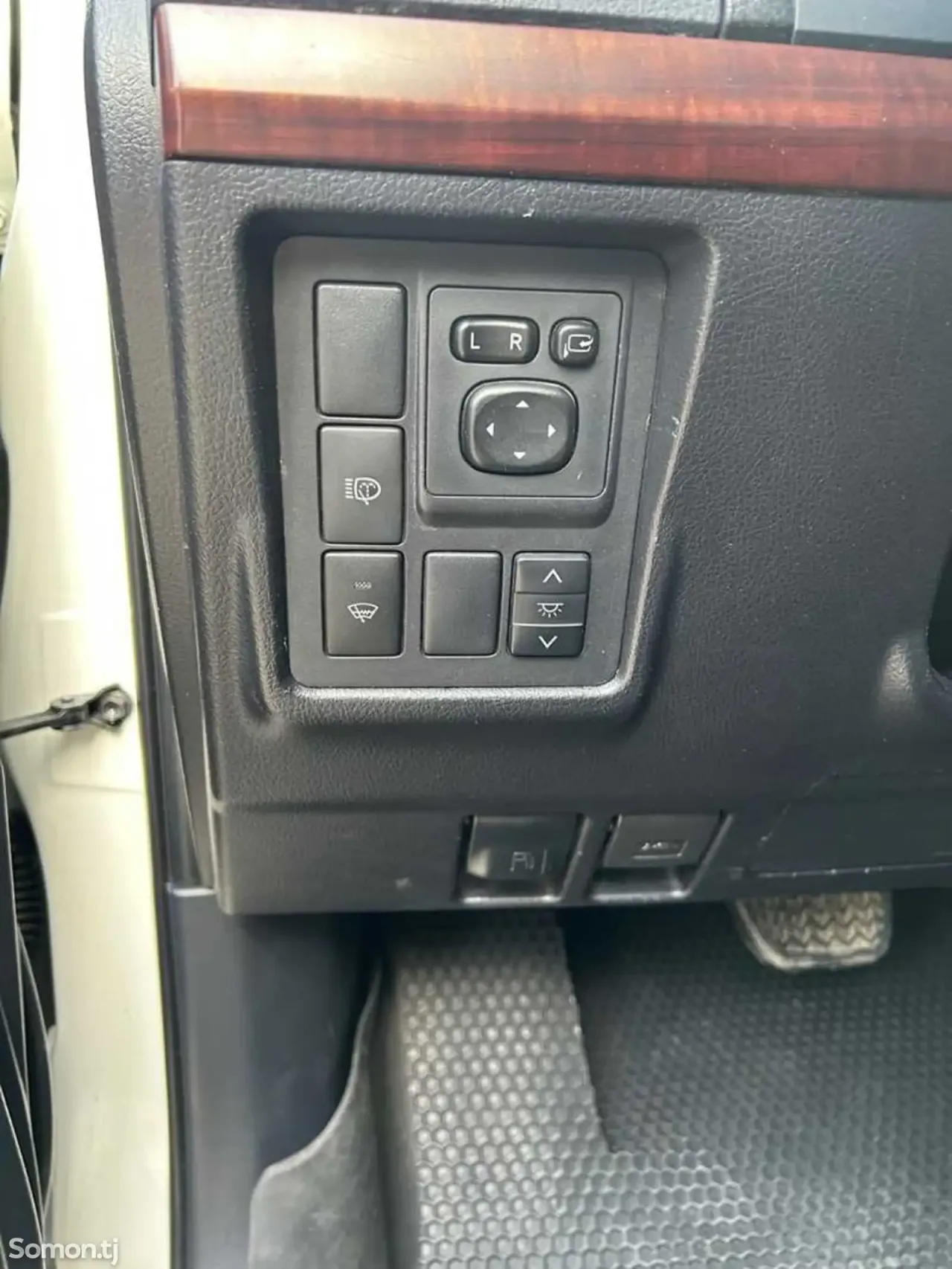 Toyota Land Cruiser Prado 2014 · 4.0 AT