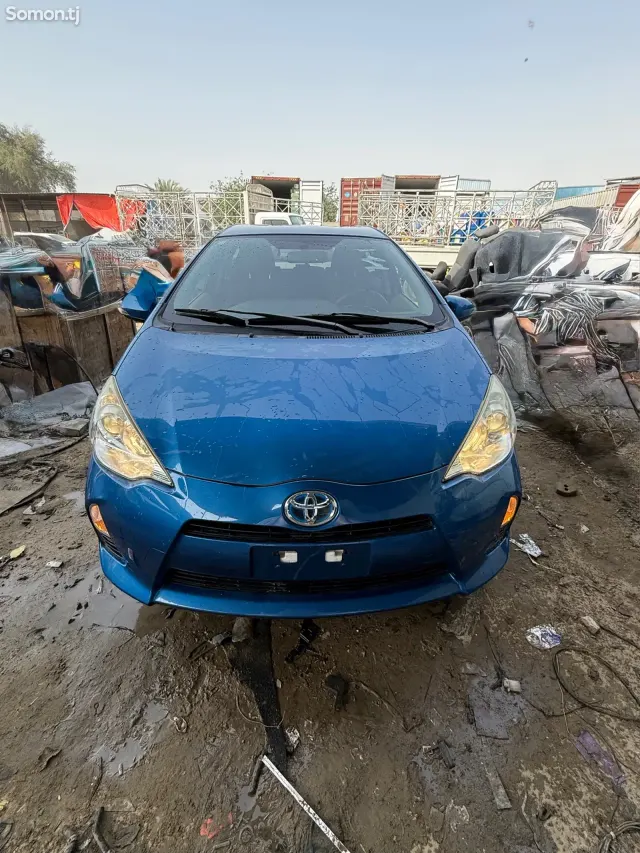 Toyota Aqua 2014 · 1.5 AT