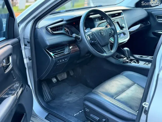 Toyota Avalon 2015 · 2.5 AT