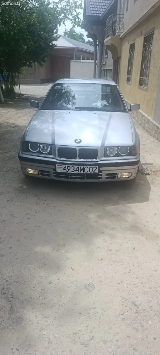 BMW 3 series 1991 · 1.6 MT