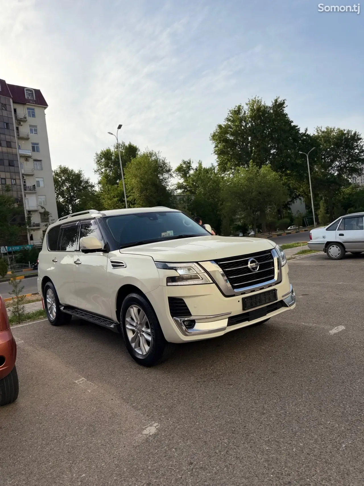 Nissan Patrol 2014 · 5.7 AT