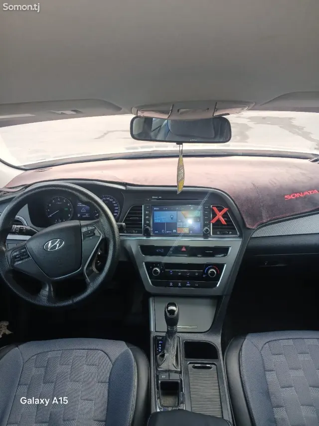 Hyundai Sonata 2015 · 2.0 AT
