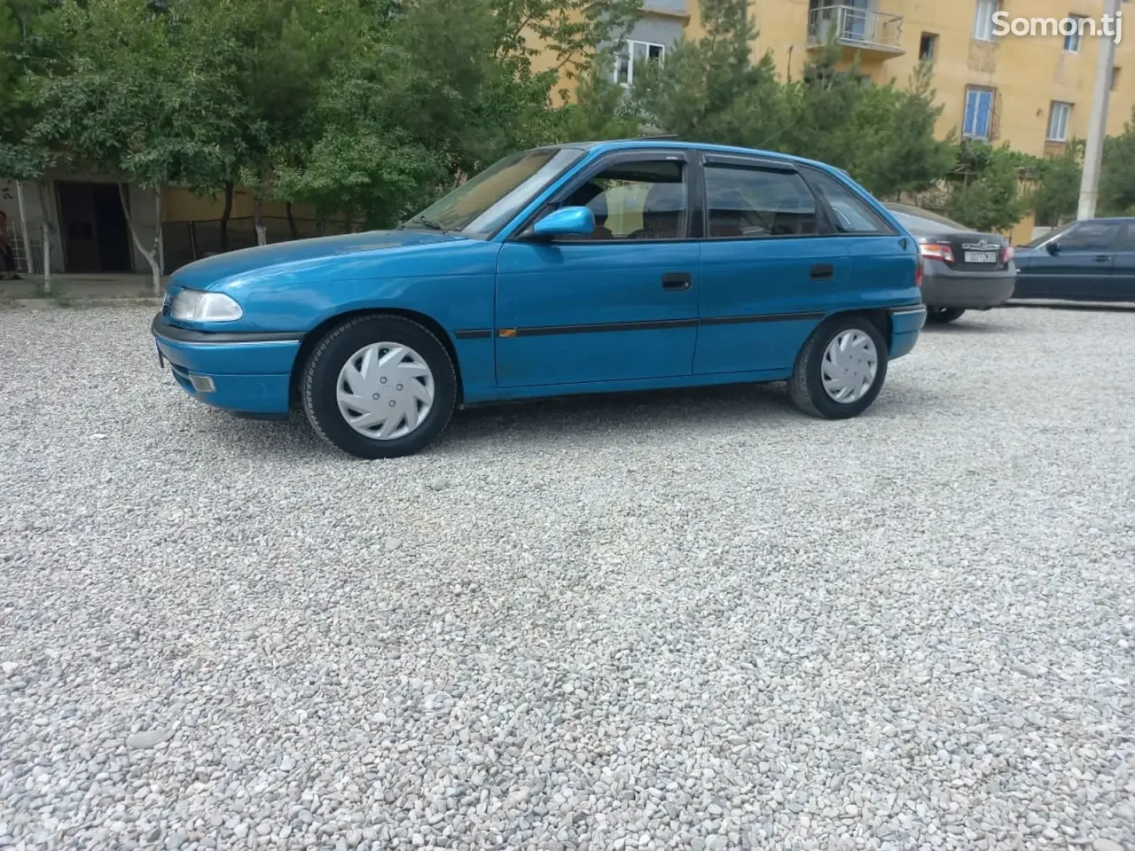 Opel Astra F 1994 · 1.6 MT