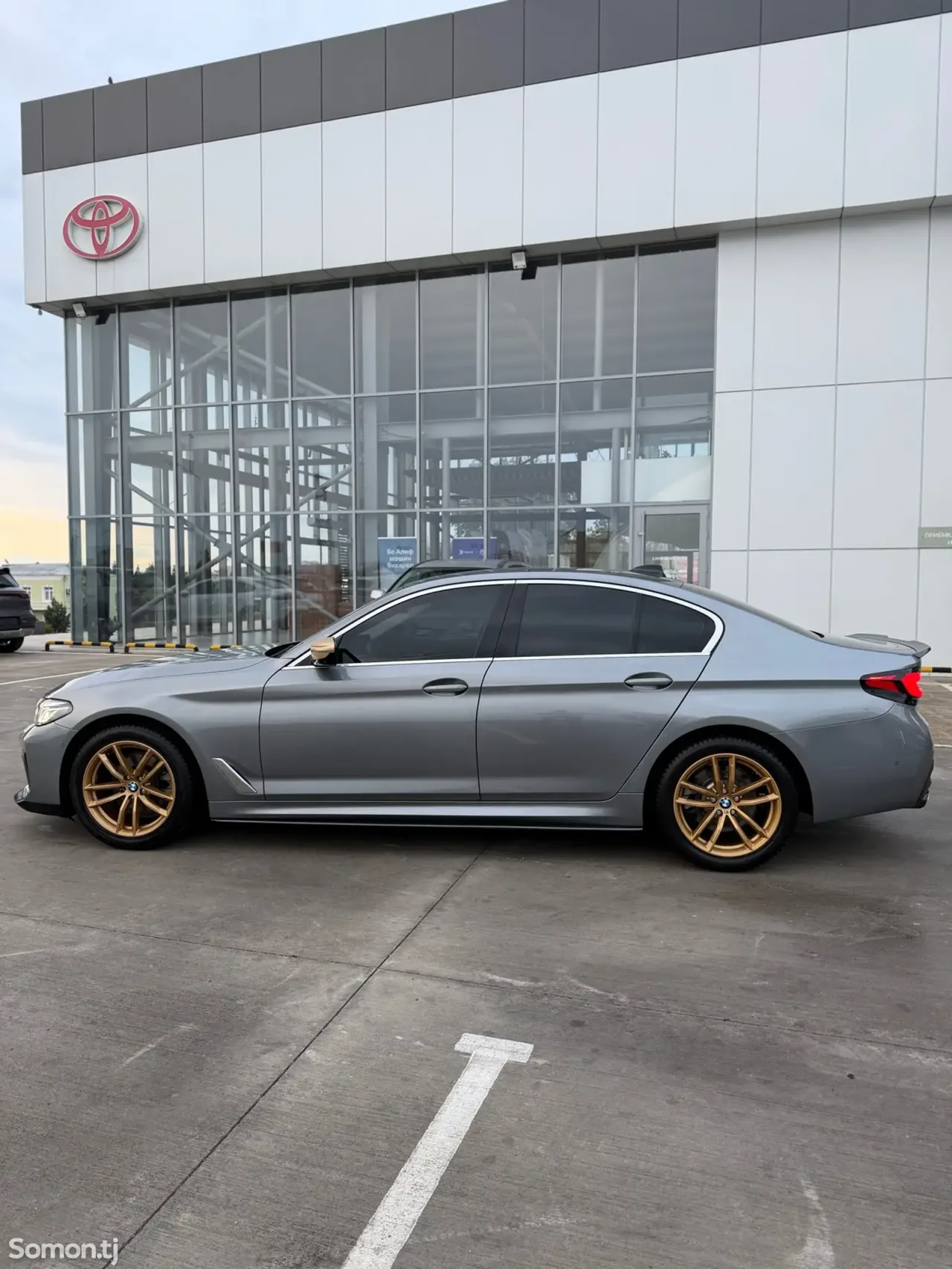 BMW 5 series 2023 · 2.0 AT