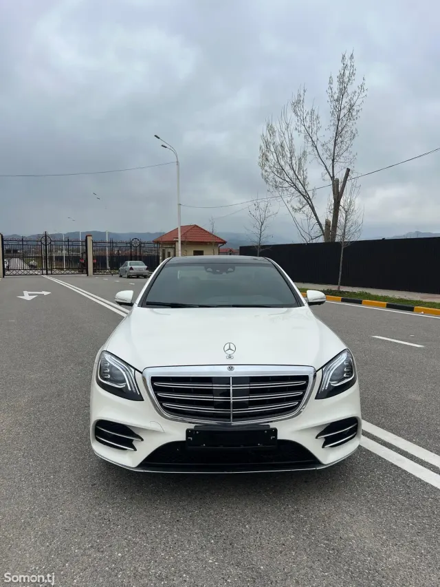 Mercedes-Benz S class 2015 · 4.7 AT