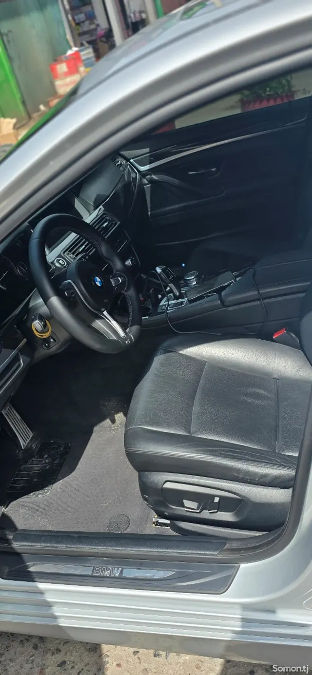 BMW 5 series 2015 · 2.0 AT