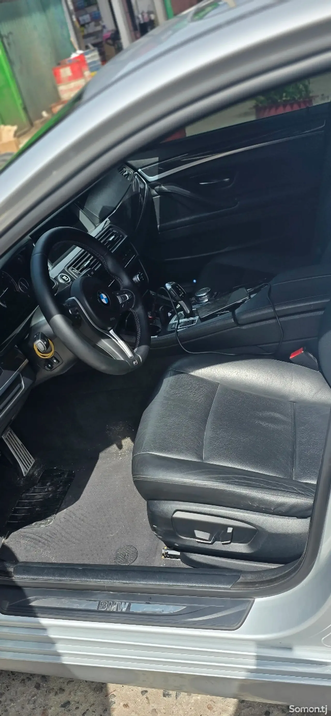 BMW 5 series 2015 · 2.0 AT