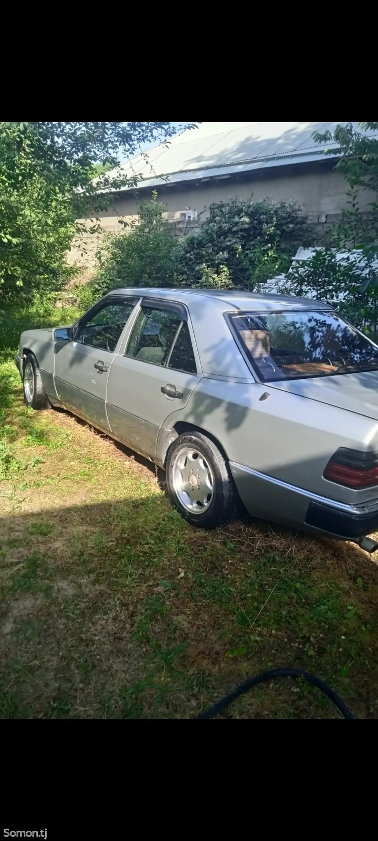Mercedes-Benz W124 1992 · 2.0 MT