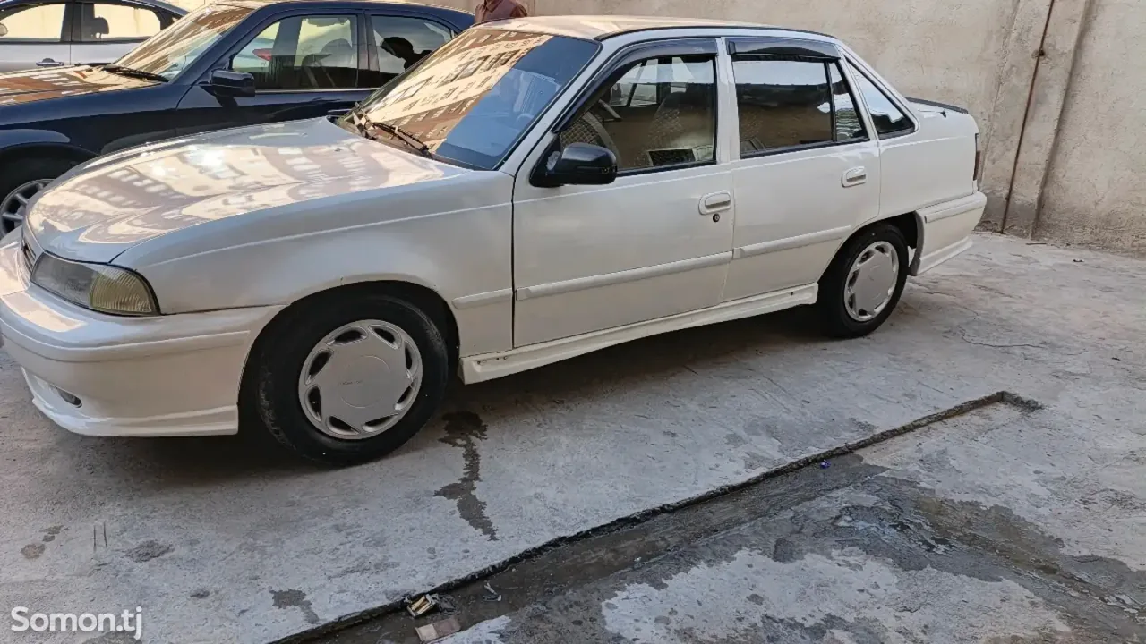 Daewoo Nexia 1996 · 1.6 MT