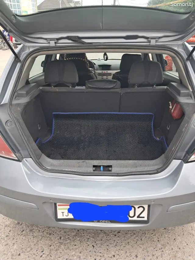 Opel Astra H 2007 · 1.6 MT