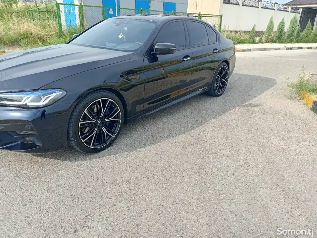 BMW 5 series 2017 · 3.0 AT