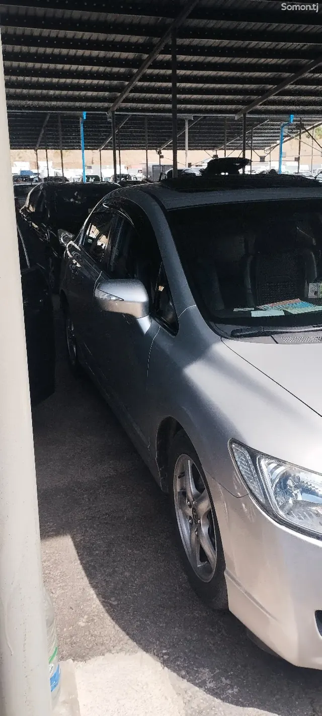 Honda Civic 2007 · 2.0 AT